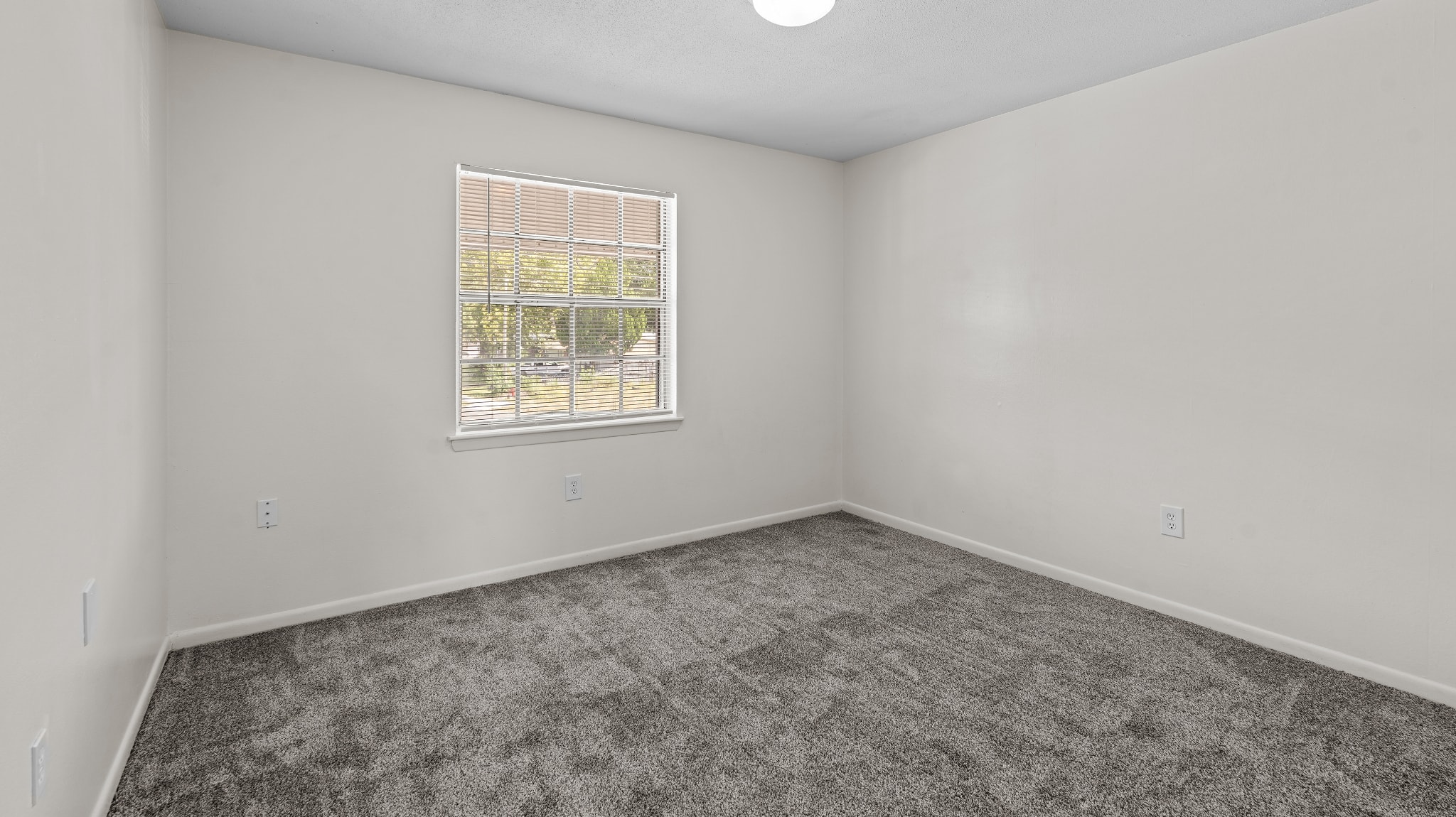 The Falcon House Photos Slider - Thumbnail